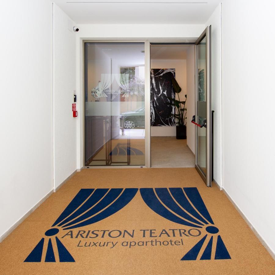 Ariston Teatro Luxury Aparthotel Grado Exterior foto